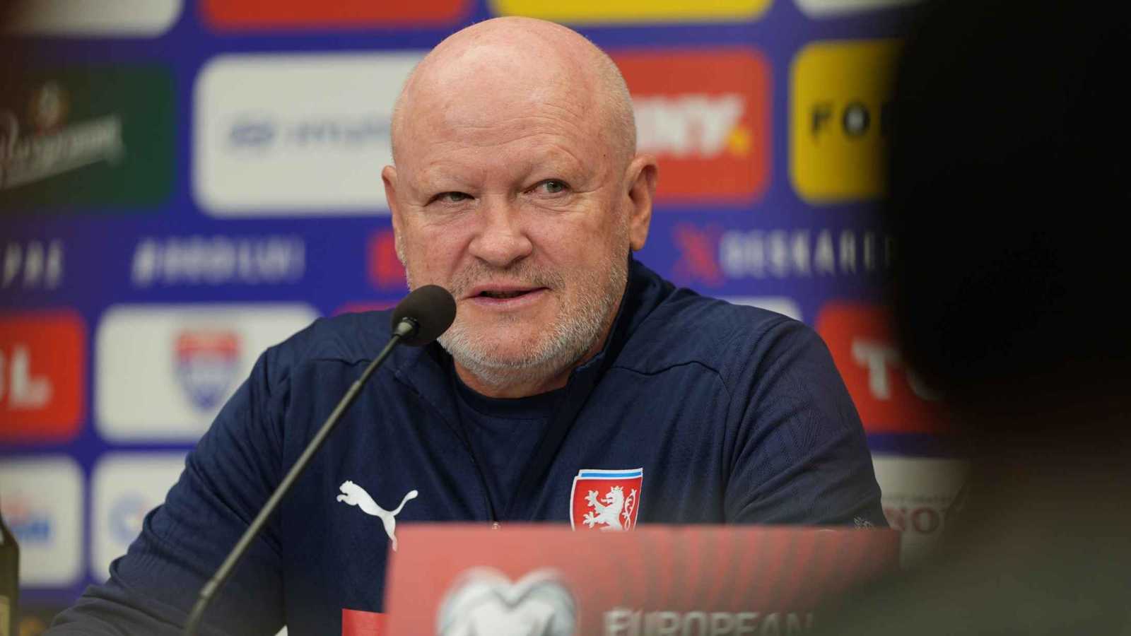 إقالة مدرب منتخب التشيك بعد خسارة مدوية في تصفيات كأس العالم