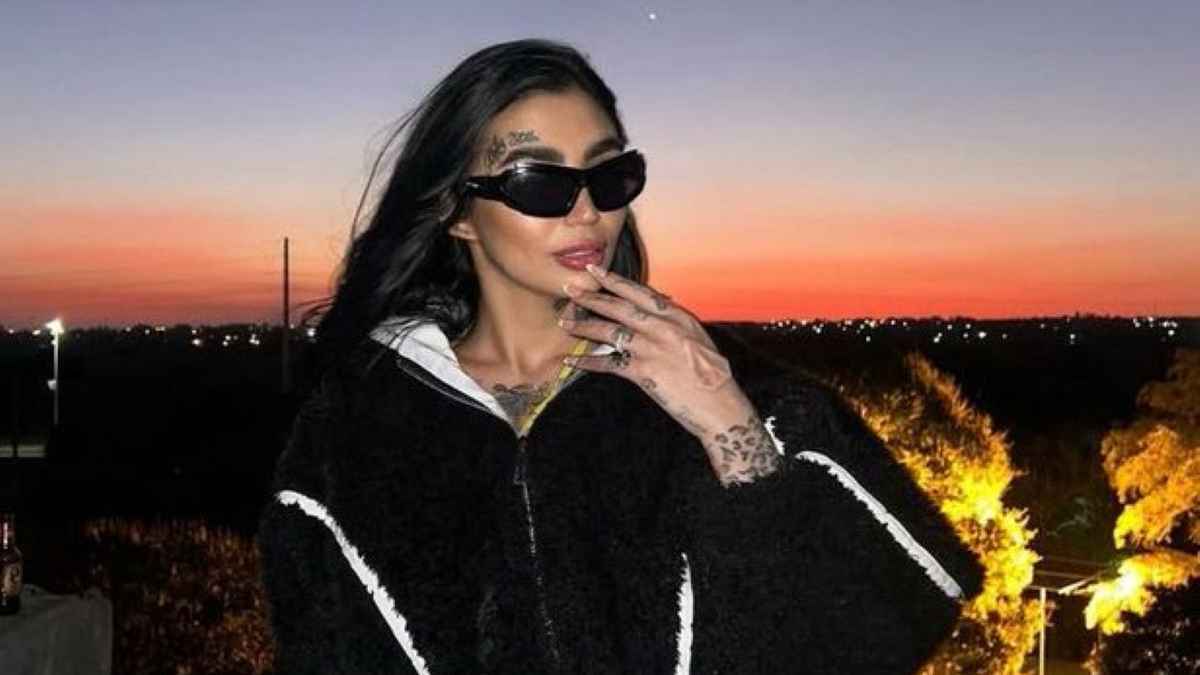 إعلان يتسبب بوفاة مغنية برازيلية في تركيا (صور)