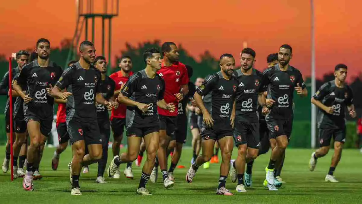 غضب شديد من نجم الأهلي قبل مباراة سيراميكا في السوبر المصري