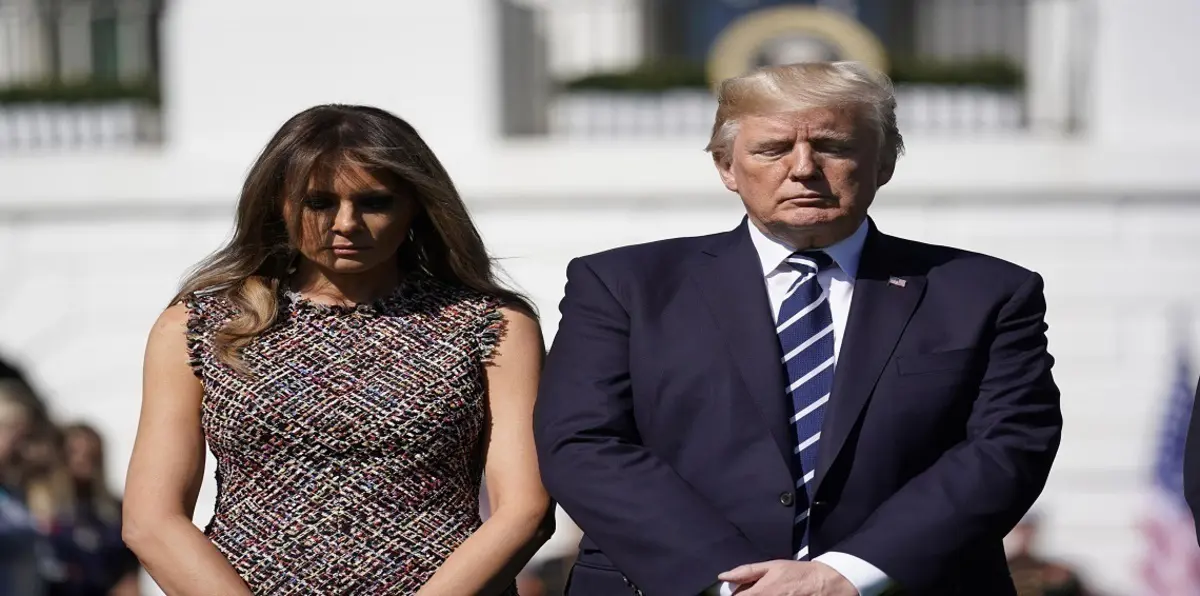 ميلانيا وترامب يكسران البروتوكول.. وشكوك حول استمرار زواجهما