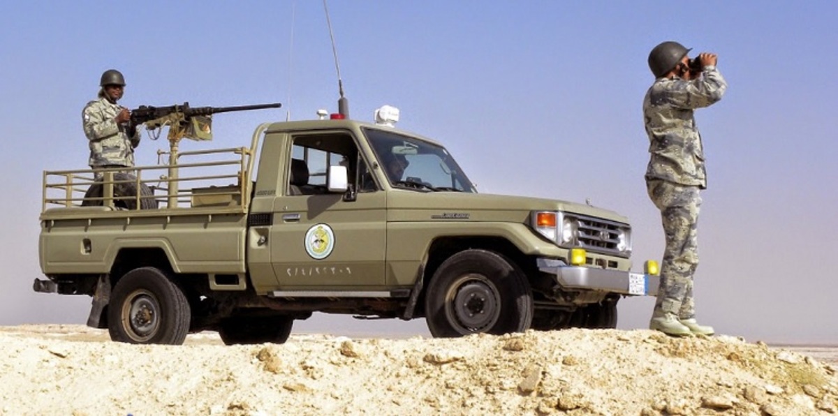 وفاة سعودي بسقوط مقذوف من الأراضي اليمنية على منزله في جازان (صورة)