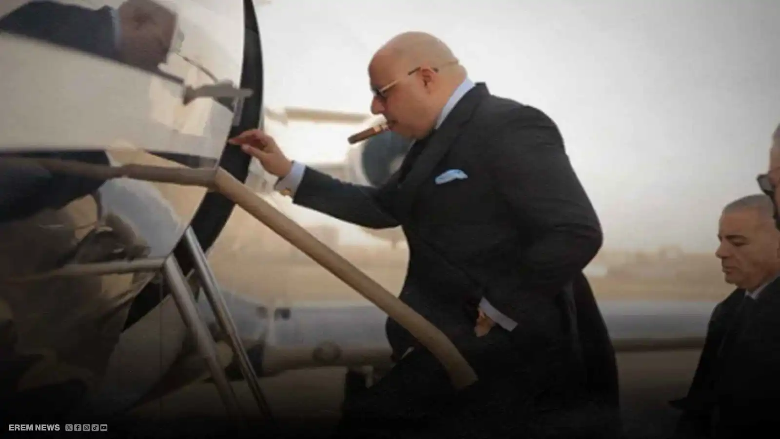 مصر.. محام يثير الجدل بطائرة خاصة للدفاع عن محكوم بالإعدام (فيديو إرم)