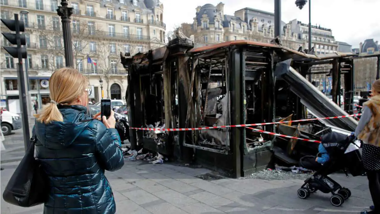 أحياء باريسية يسودها  "قانون الغاب".. إليكم ما يحدث فيها