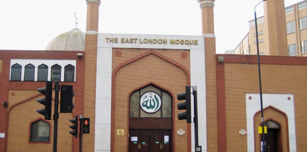 وزير إماراتي: إهمال الرقابة على مساجد أوروبا سبب الهجمات