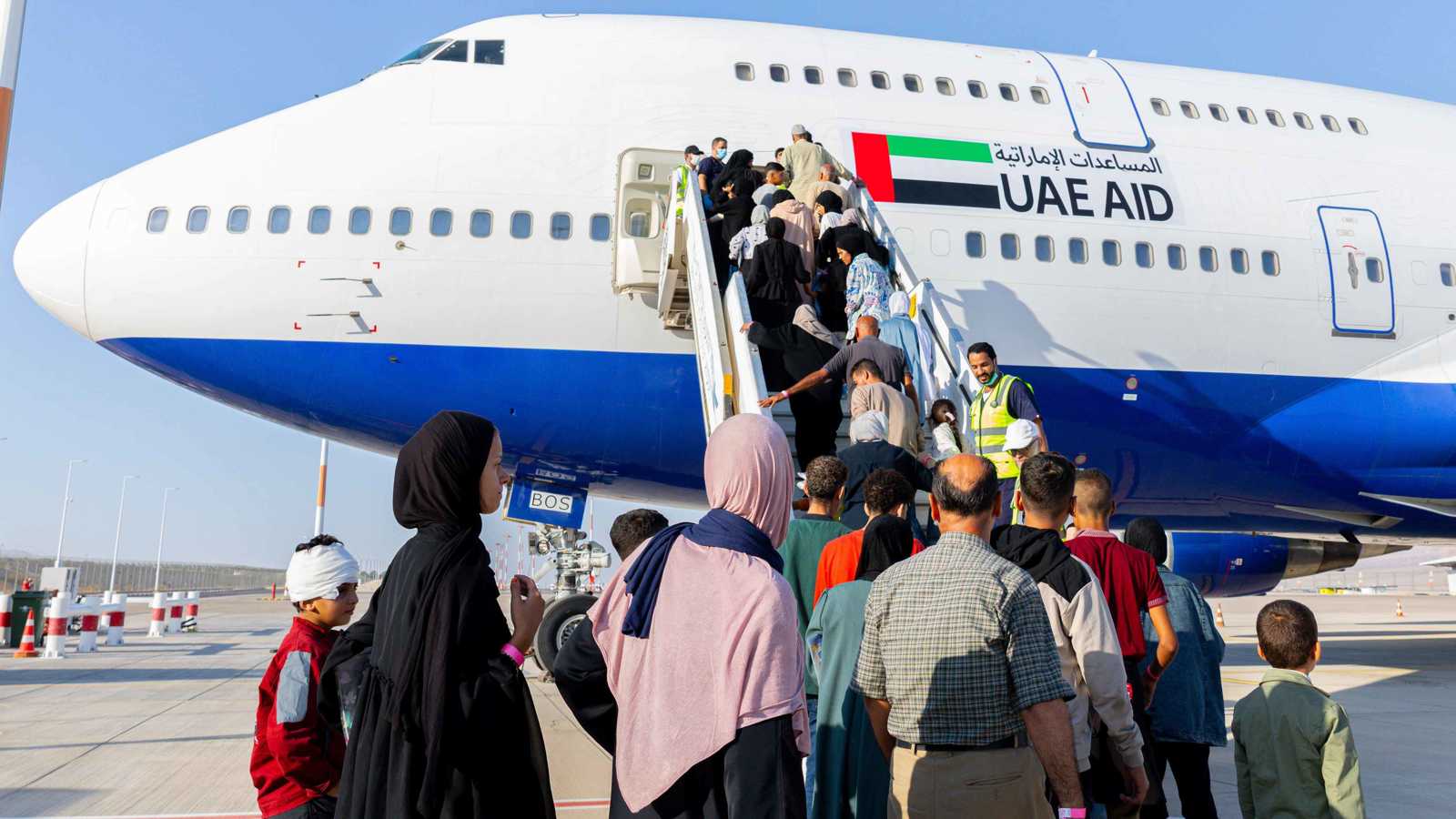 الإمارات تنفذ إخلاءً طبياً عاجلاً لـ 119 مريضاً ومصاباً من قطاع غزة