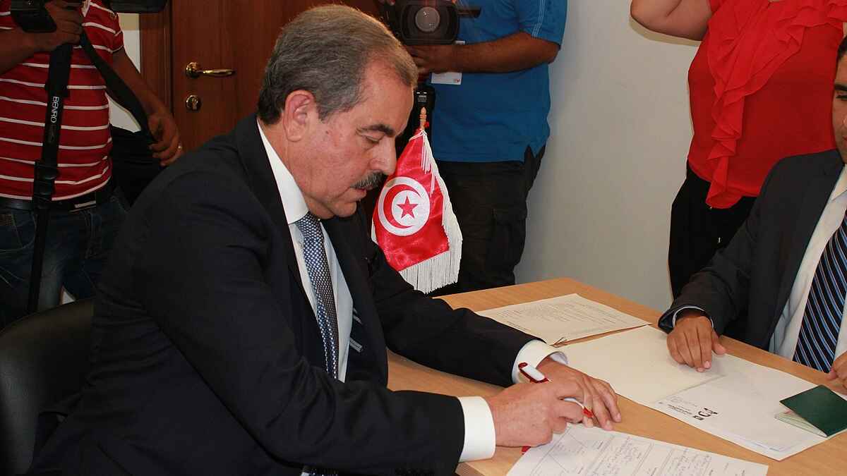 محكمة تونسية تأمر بإعادة الزنايدي لسباق الانتخابات الرئاسية