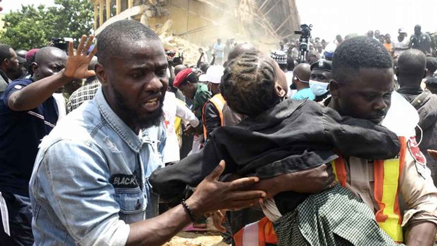 نيجيريا.. 32 قتيلا في حادثي تدافع من أجل الطعام