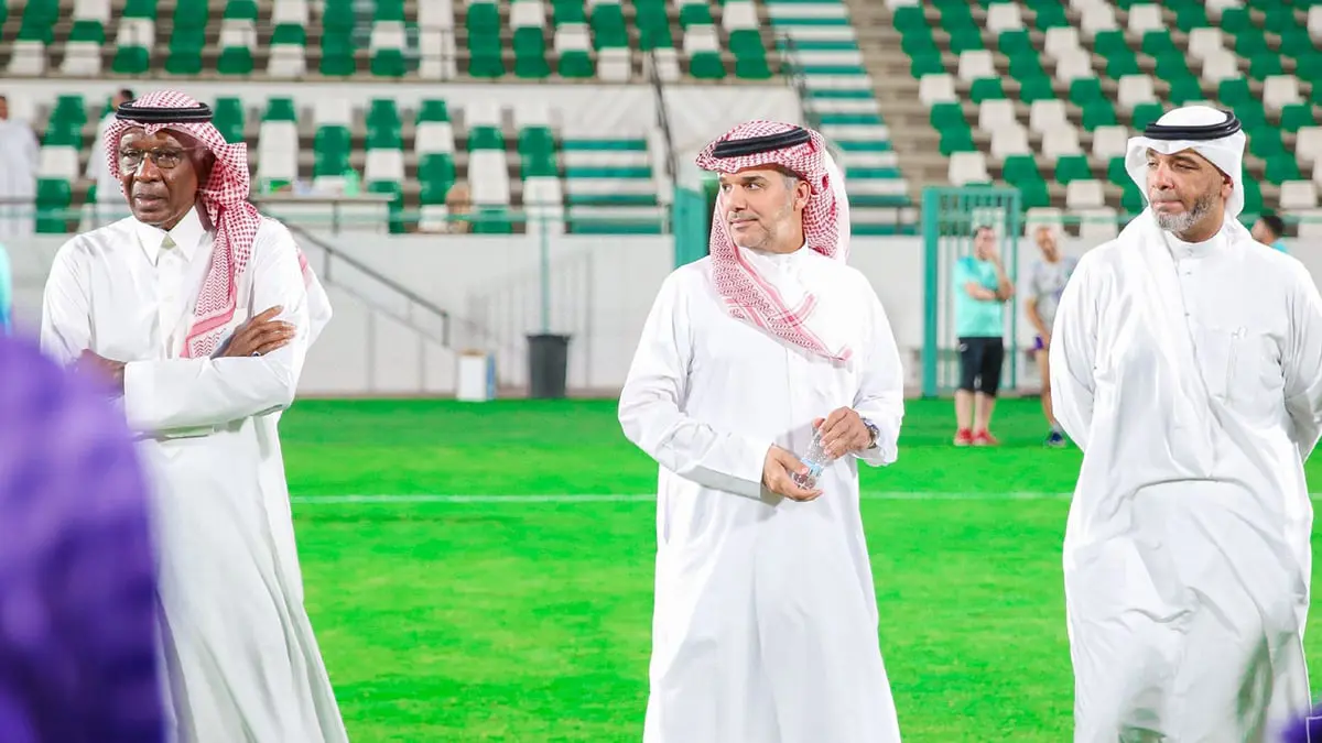 خالد أبو راشد: النفيعي لا يستحق أن تتواجد صورته مع رؤساء النادي السابقين