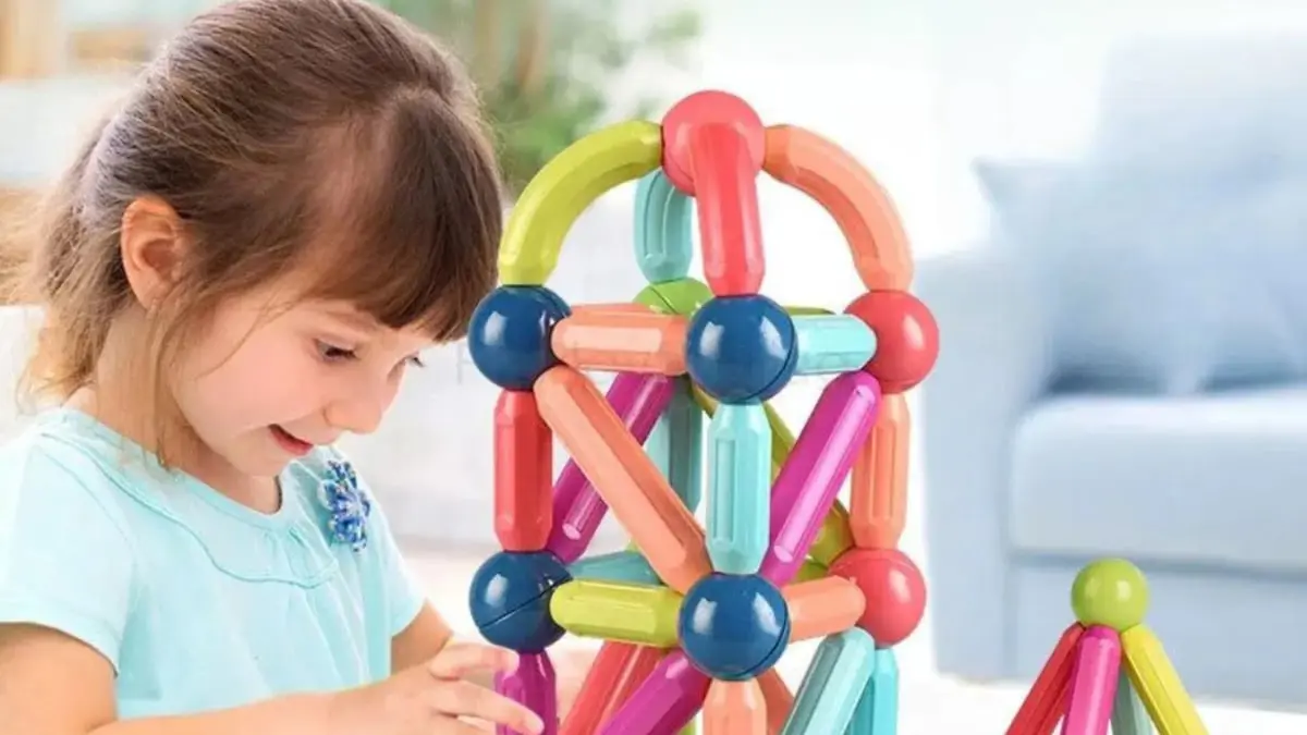 الألعاب المغناطيسية.. عواقب مميتة تهدد الأطفال 