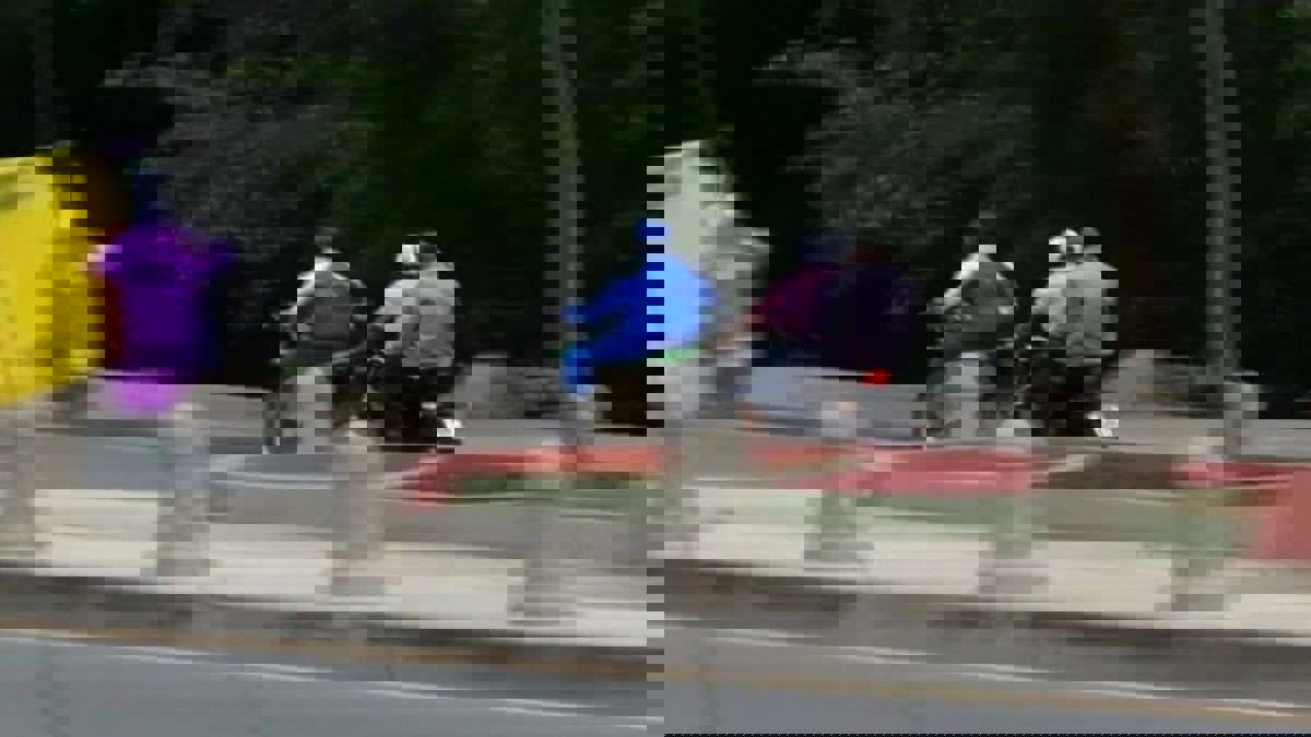 الإكوادور.. مذيع يتعرض لسطو مسلح على الهواء (فيديو)