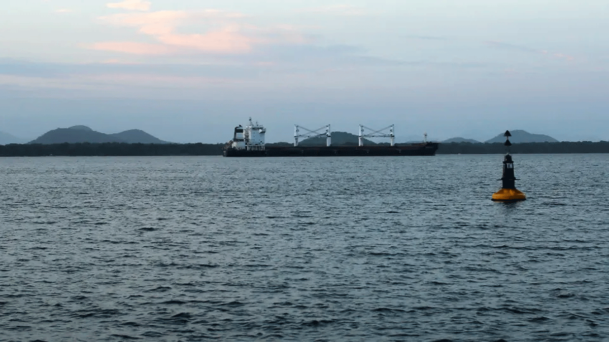 إيران: استلمنا عائدات الوقود المصدر إلى فنزويلا