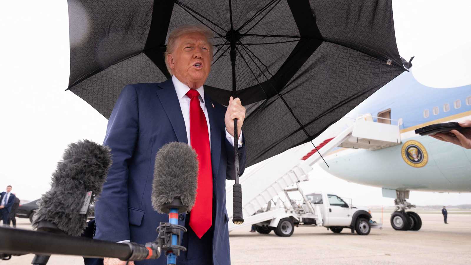 "التوماهوك في الطريق".. ترامب يوجه "الإنذار الأخير" لبوتين