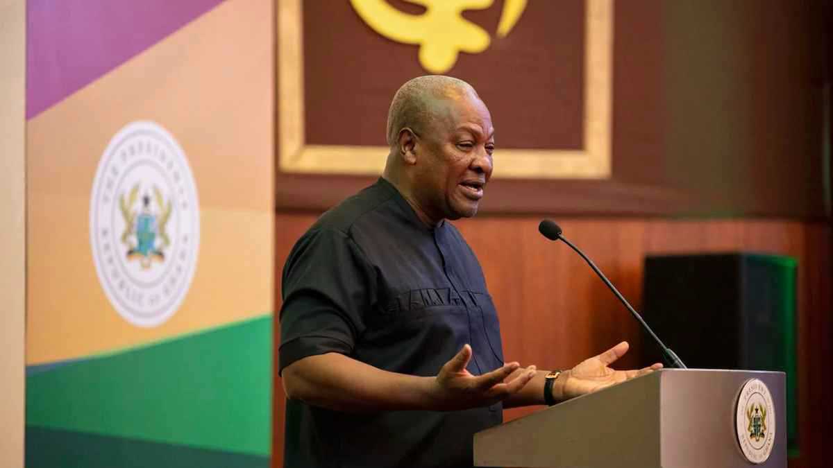 صفقة الهجرة السرّية.. لماذا فتحت غانا أبوابها لمُرحّلين من أمريكا؟