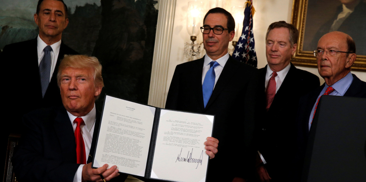 ترامب يأمر بمراجعة سياسات الصين التجارية