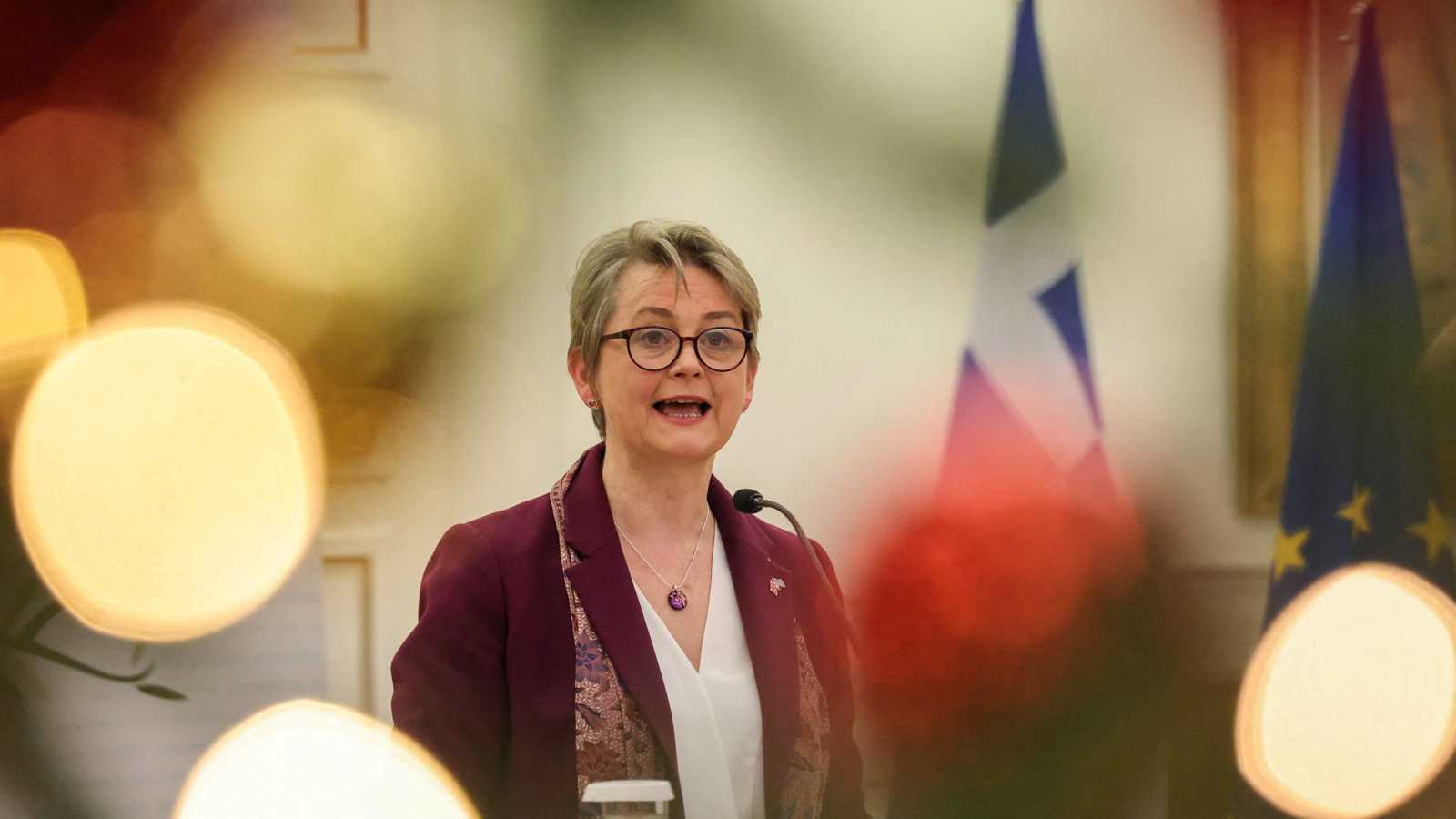 بريطانيا تطالب بوقف فوري للعنف ضد المحتجين في إيران