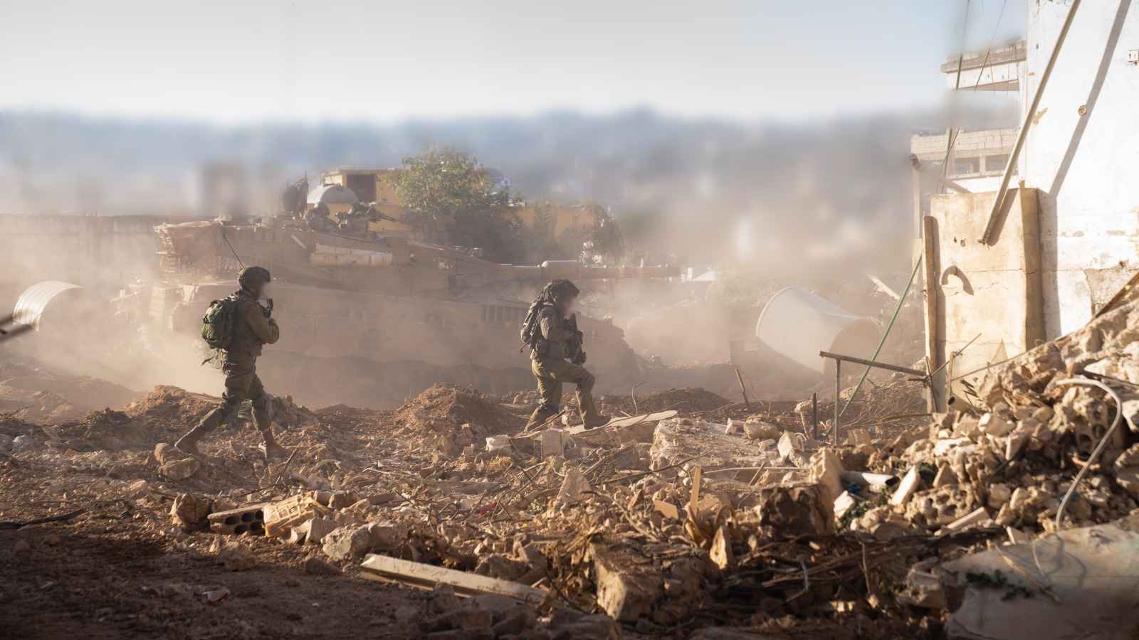 إسرائيل تبدأ التجهيز لإقامة "منطقة عازلة" داخل الأراضي اللبنانية