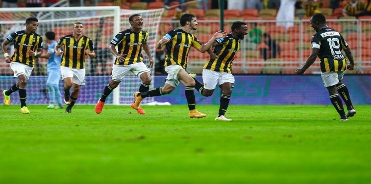 السعودية.. طفل يصدم والده بعدما حاول إقناعه بترك تشجيع الاتحاد (فيديو)