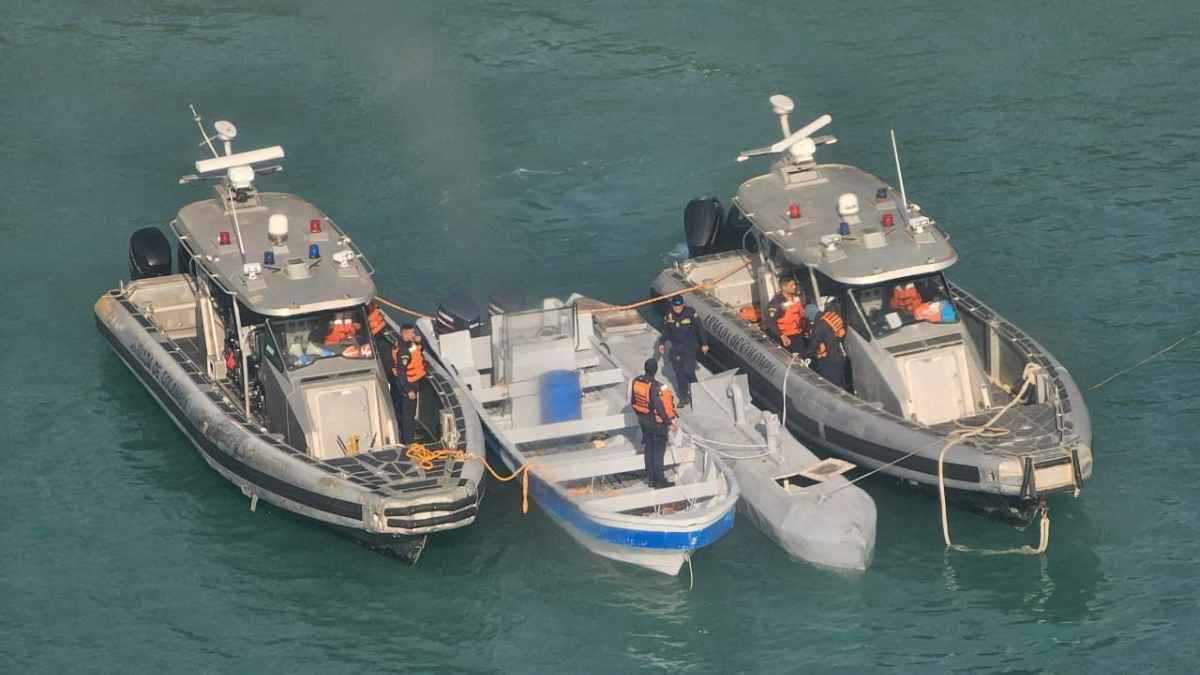 قتيلان بضربة أمريكية على قارب يشتبه بتهريبه مخدرات في المحيط الهادئ (فيديو)