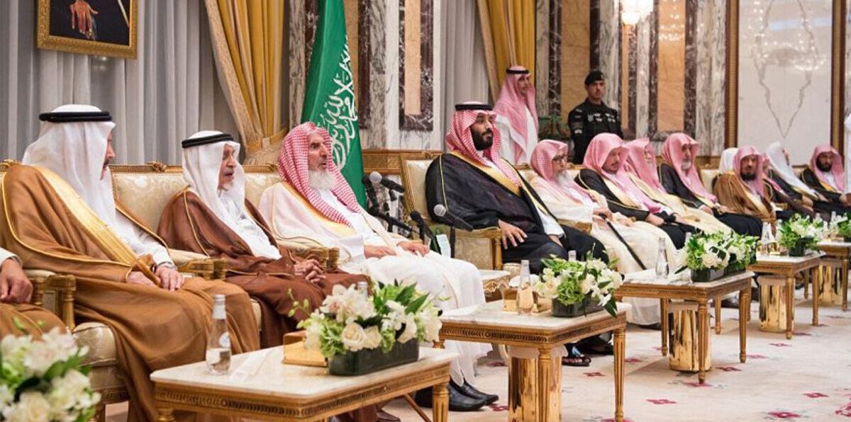 بالفيديو.. سعودي يفاجئ الأمير محمد بن سلمان بهذا الطلب أثناء البيعة