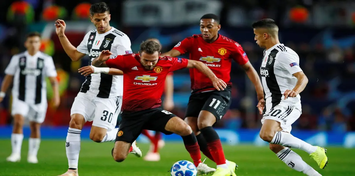 مانشستر يونايتد يريد تجديد عقد منقذه