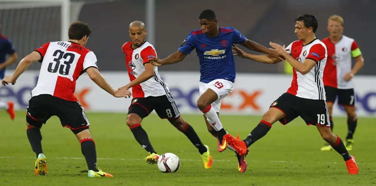 الدوري الأوروبي.. سقوط مانشستر يونايتد وتعادل روما