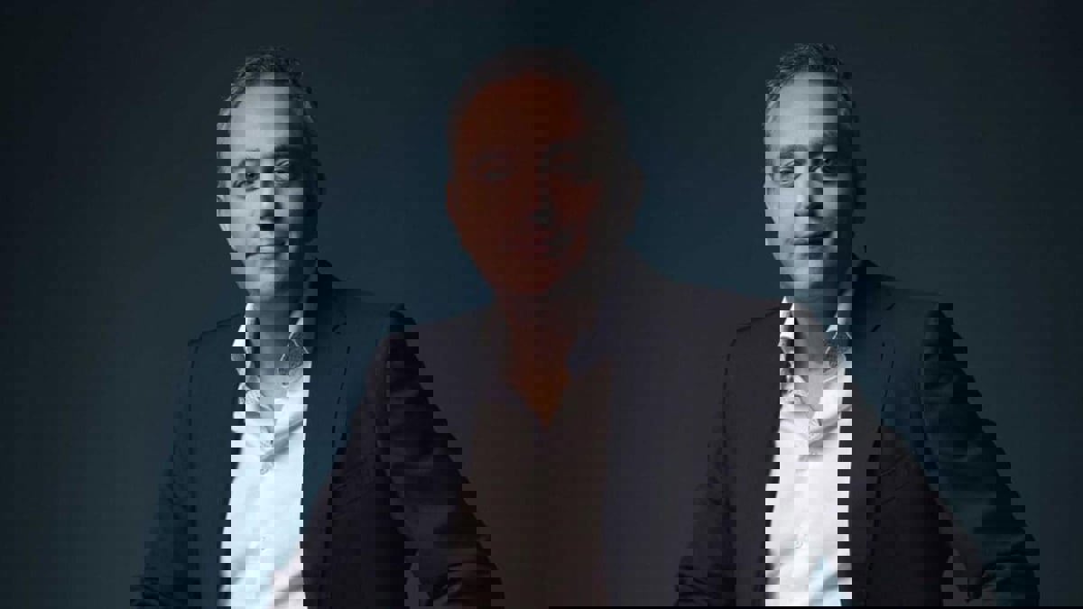 هل أطاحت الأفلام المثيرة للجدل بمحمد حفظي من رئاسة "القاهرة السينمائي"؟