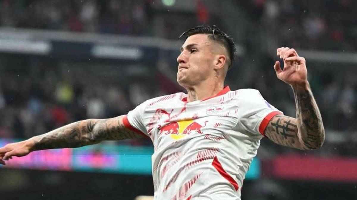 على طريقة أوسيمين.. سيسكو يصدم الهلال السعودي