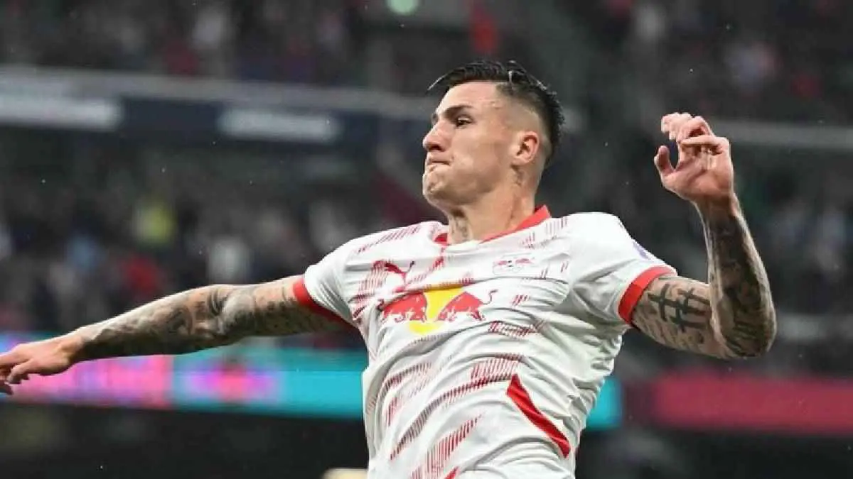 على طريقة أوسيمين.. سيسكو يصدم الهلال السعودي