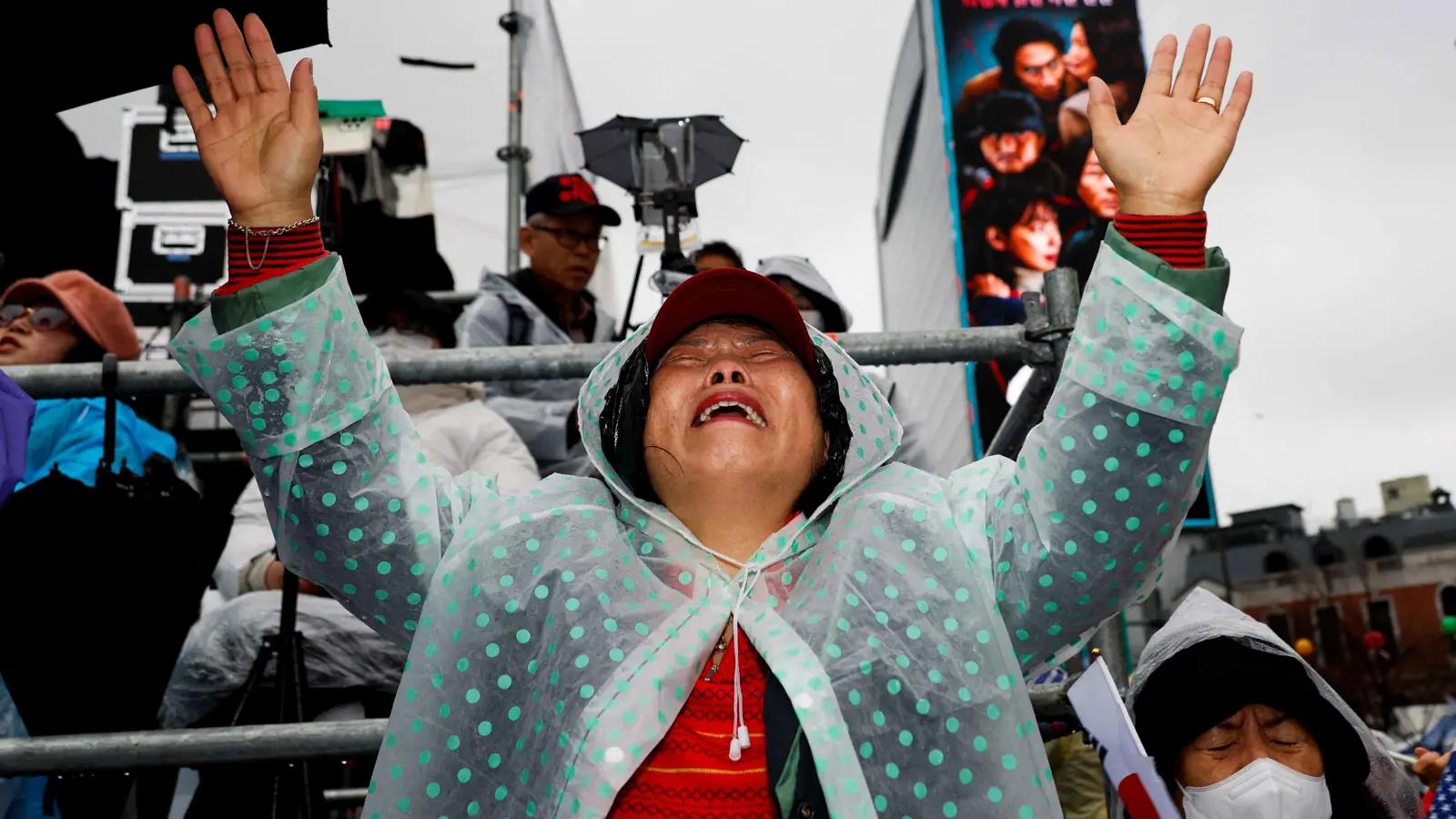 بعد عزل الرئيس.. مهمة "شاقة" لإعادة الثقة بالديمقراطية في كوريا الجنوبية