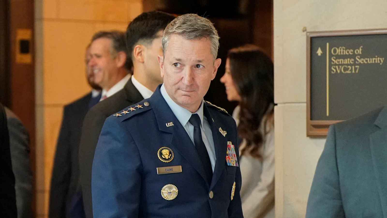 اختبار الولاء والحياد.. هل يواجه كاين مصير ميلي مع ترامب؟