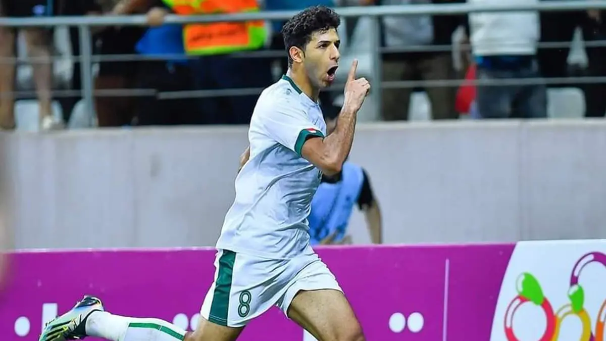 نقل لاعب الطلبة العراقي للمستشفى بعد تعرضه لإصابة خطيرة بالرأس (صور)