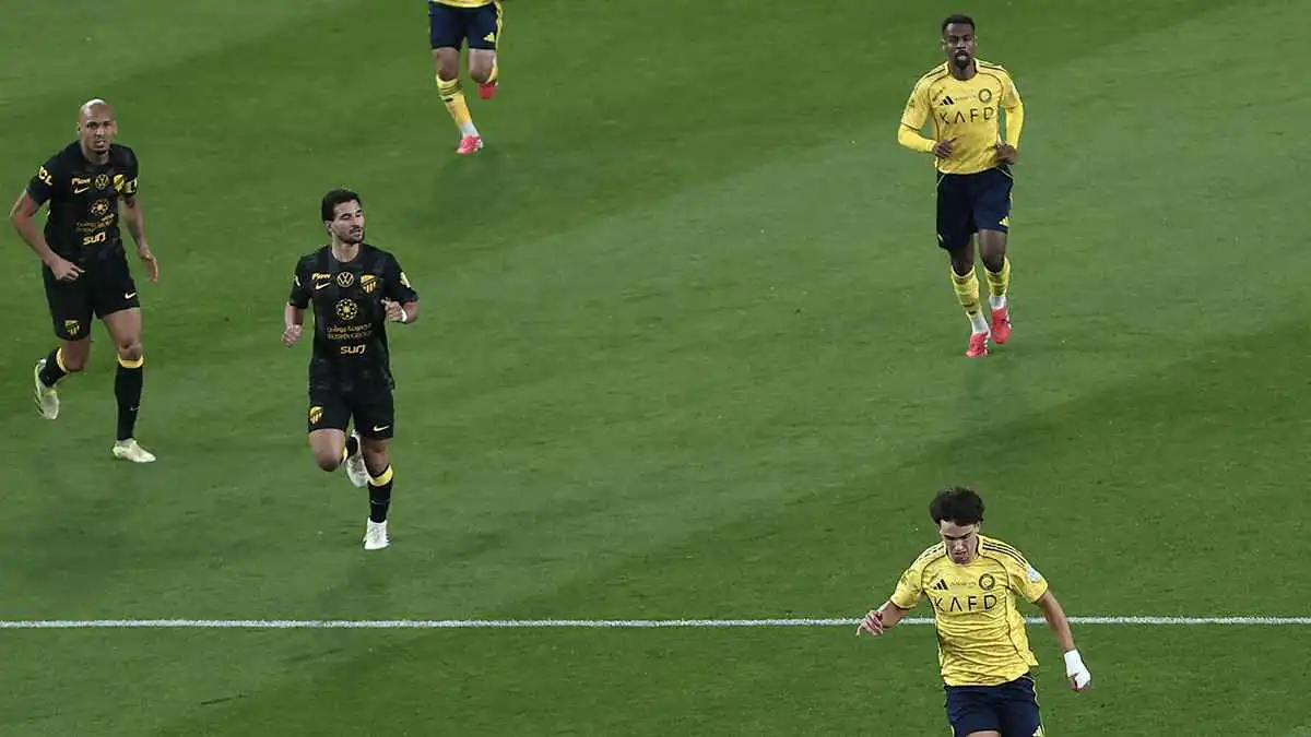 هل حرم الحكم الاتحاد من ركلة جزاء أمام النصر؟ (فيديو)