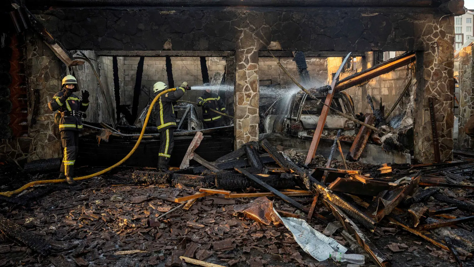 أوكرانيا تسقط 90 مسيرة روسية في ليلة واحدة