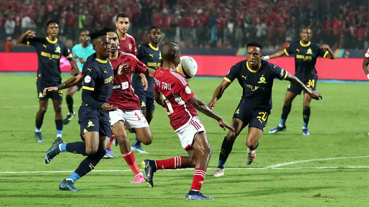 الأهلي يحسم موقفه من "السوبر ليغ" الأفريقي.. وأزمة منتظرة بسبب البطولة