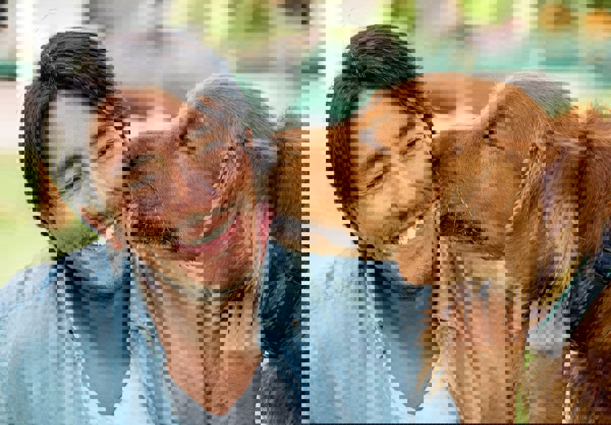 هل تسمح لكلبك بلعق وجهك؟.. حقائق "مرعبة" ستجبرك على التوقف