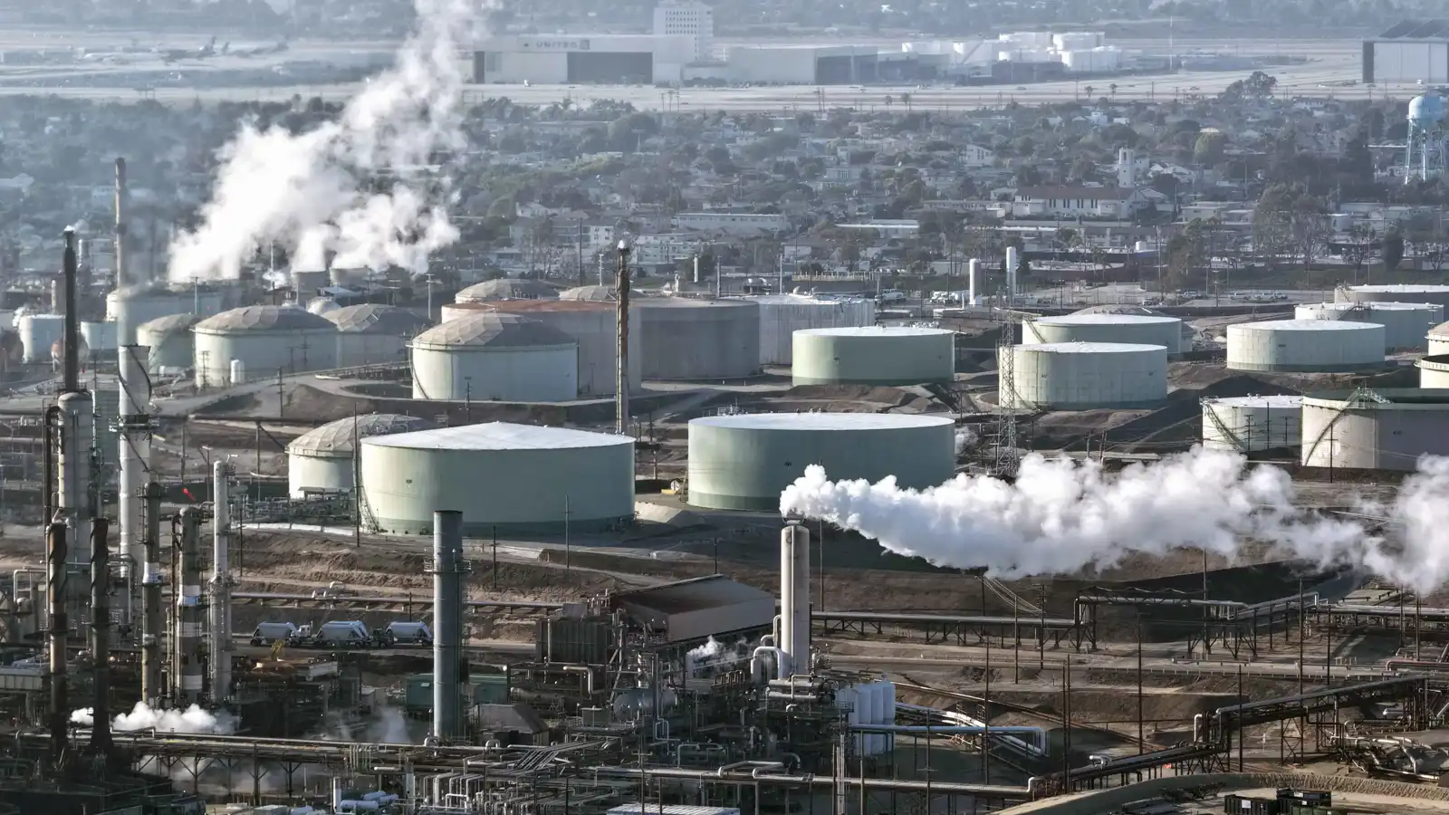 مؤسسات دولية تطالب بتجنب تكديس إمدادات الطاقة وتقييد الصادرات