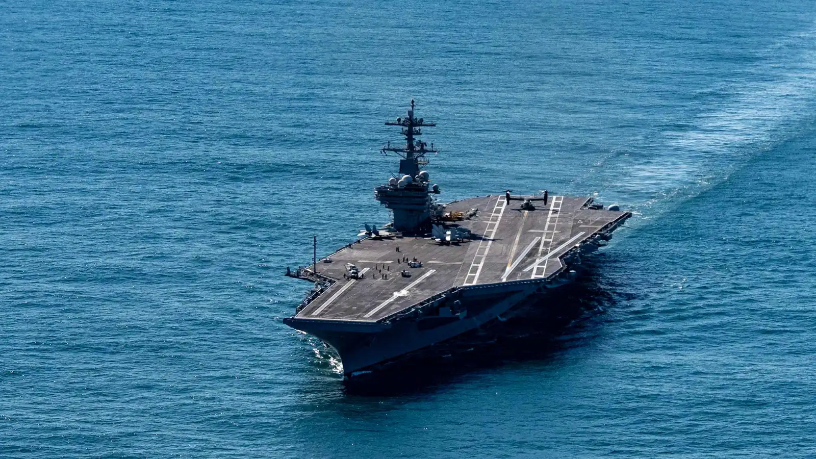 تحسباً لتجدد الحرب ضد إيران.. ترامب يطلب حاملة طائرات جديدة