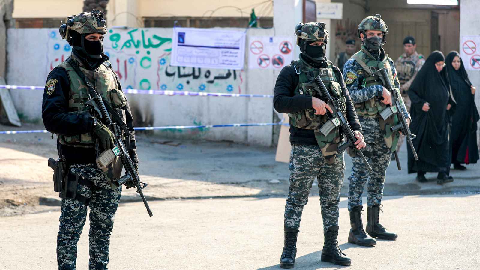 "حرب الصناديق والبنادق".. الميليشيات تحاصر المشهد الانتخابي بالعراق