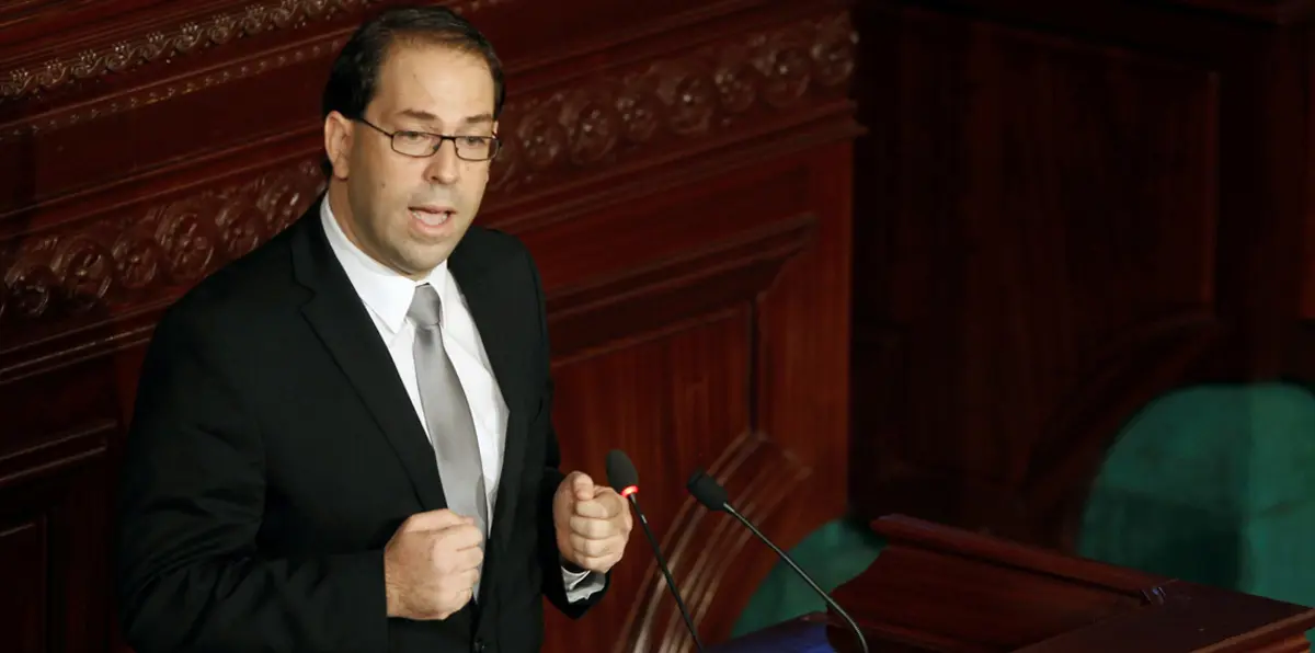 الحزب الحاكم في تونس يجمّد عضوية يوسف الشاهد رئيس الحكومة