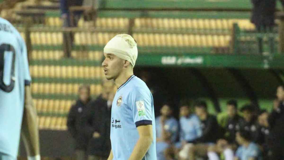 تسببت له في إصابة قوية.. لاعب وفاق سطيف يتعرض للرشق بالحجارة (فيديو)