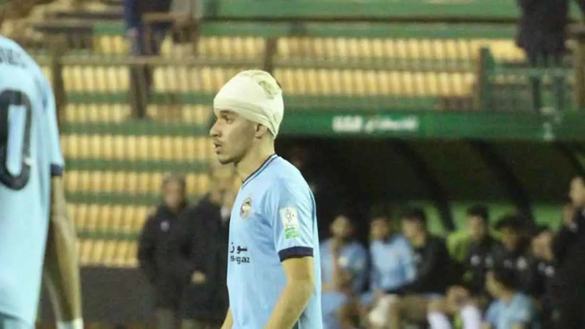 تسببت له في إصابة قوية.. لاعب وفاق سطيف يتعرض للرشق بالحجارة (فيديو)