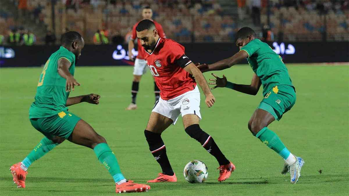 ليفربول يصدم منتخب مصر بشأن صلاح