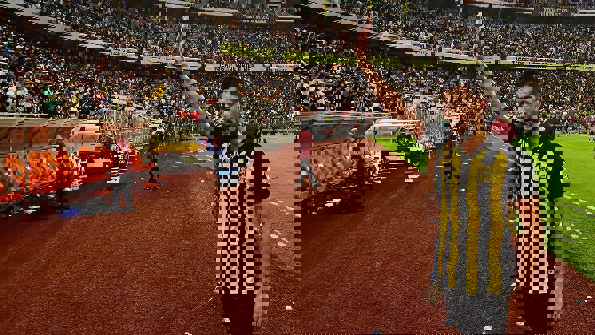 جماهير الاتحاد تطلق صيحات استهجان ضد عبدالإله المالكي.. ومشجع يطالب رينارد بعدم ضمه للمنتخب (فيديو)