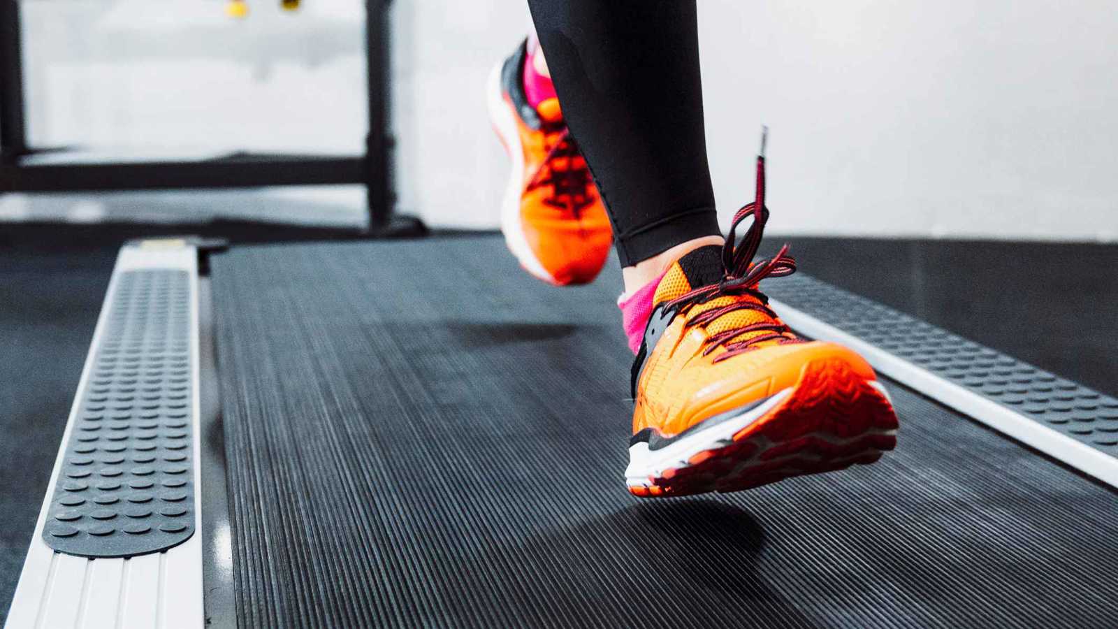 الرياضة على معدة فارغة لفقدان الدهون.. حقيقة أم خرافة؟