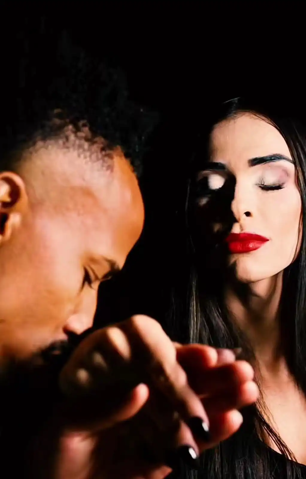 ميليتاو مع زوجته في احتفال الهالوين