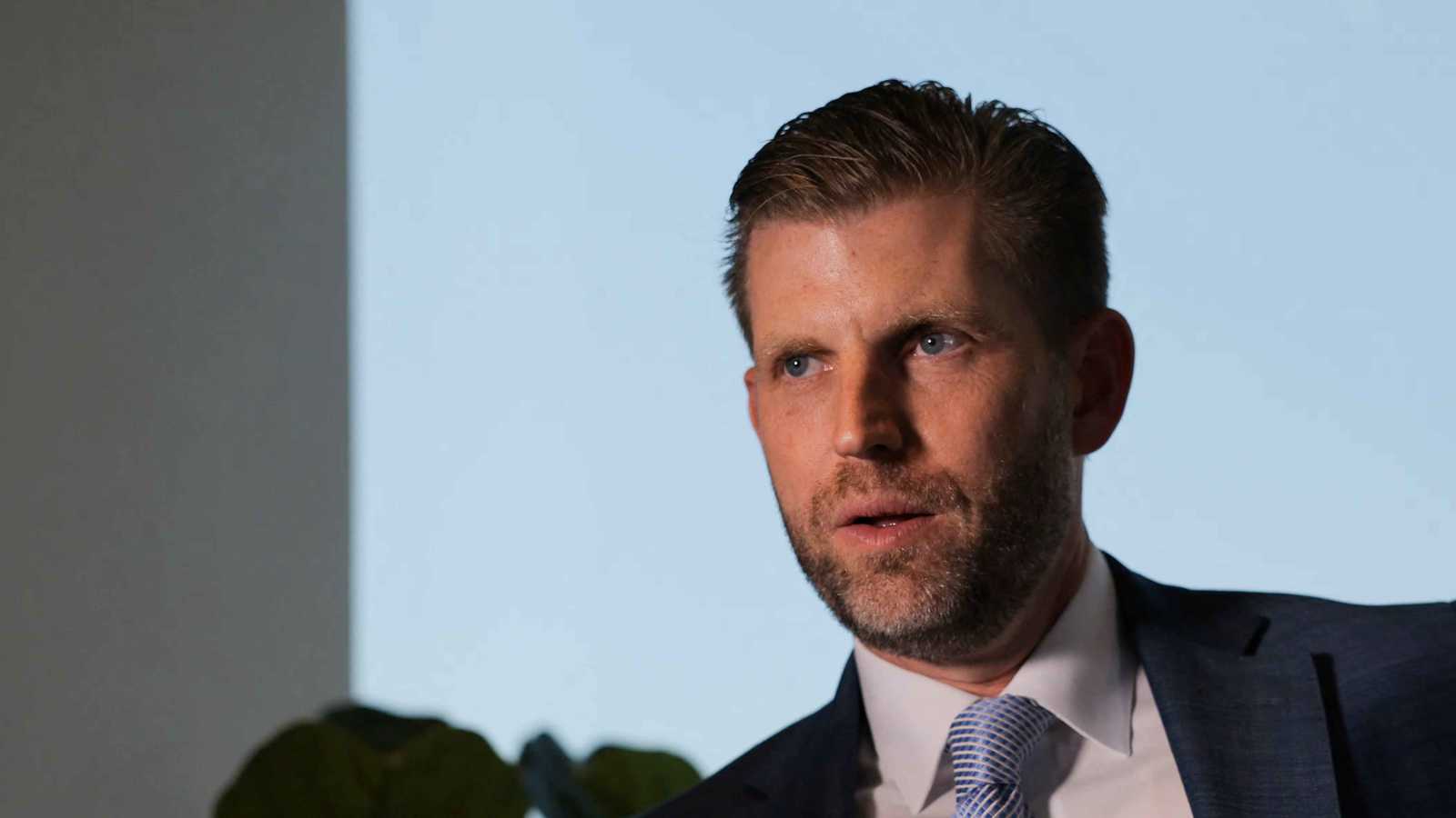 ارتفاع سعر سهم "بيتكوين" يجعل نجل ترامب مليارديراً