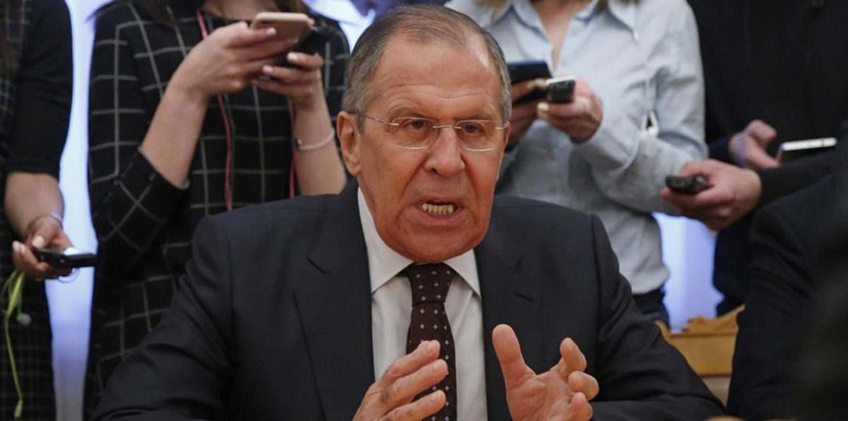 لافروف يبحث مع بومبيو الأوضاع في سوريا وشبه الجزيرة الكورية