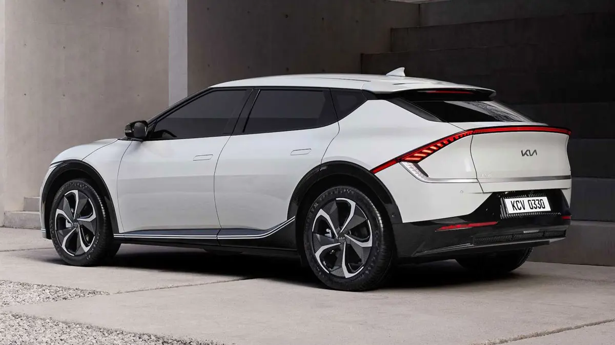 كيا "EV6".. سيارة كهربائية بميزات جذابة وتقنيات رائدة