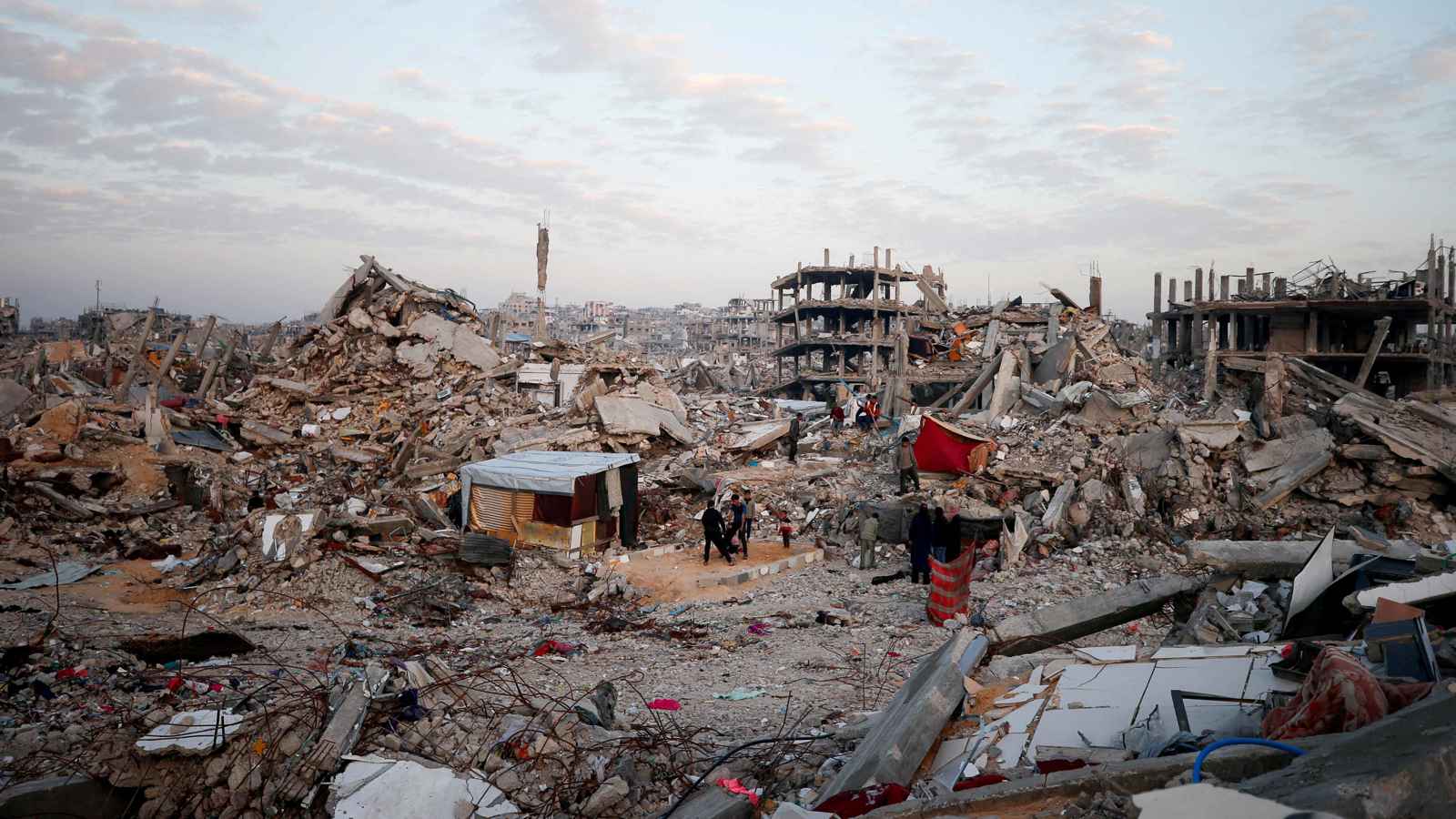 "اللعبة انتهت".. إسرائيل تمطر الغزيين بالمنشورات (صورة)