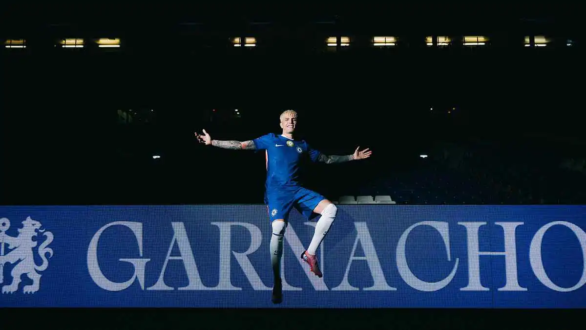 هل نصح ميسي غارناتشو بالانتقال لصفوف تشيلسي؟